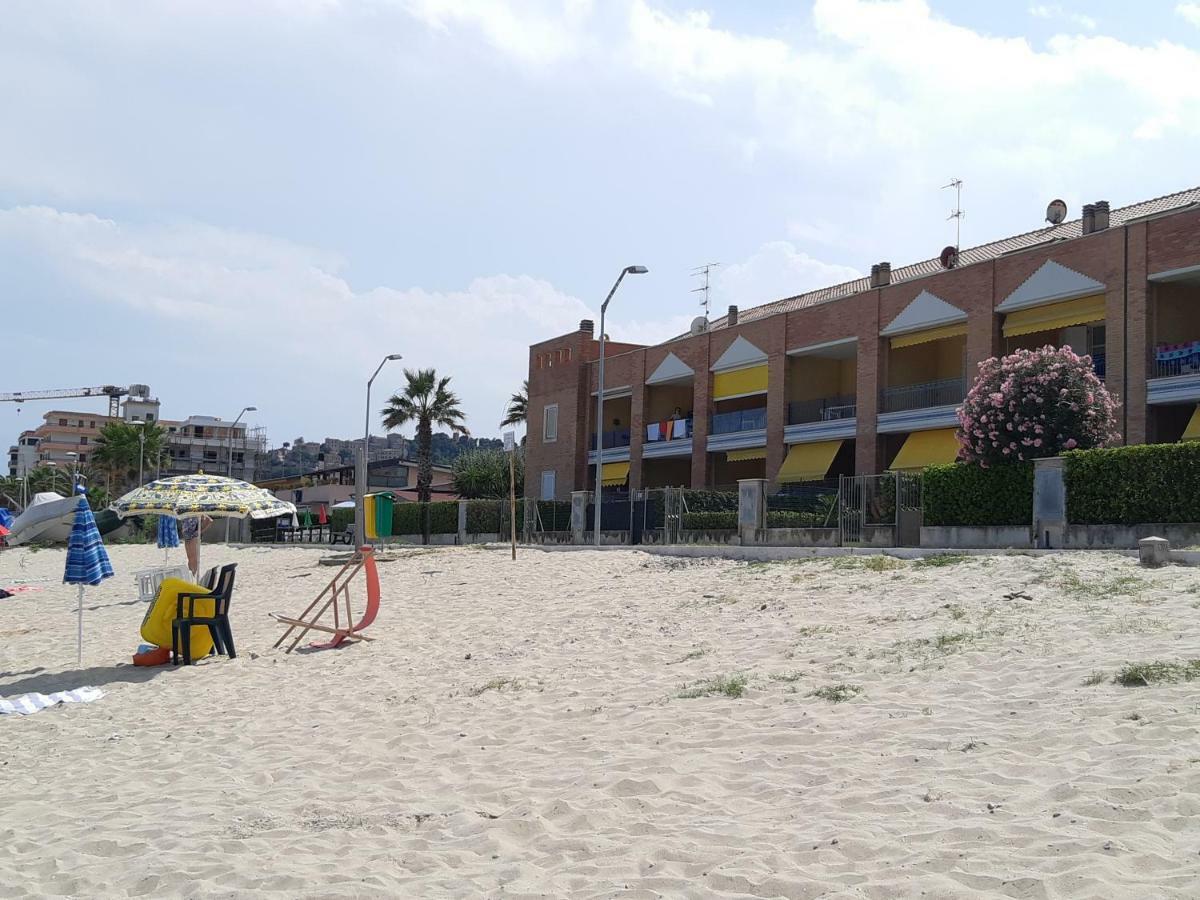 Appartamento Emilia Cupra Marittima Exteriör bild